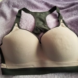 Victoria's secret 34D sports bra